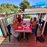 Campsite De La Treille 4*